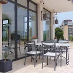 Liberty Apartahotel 4*